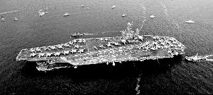 2008年9月25日，日本橫須賀軍港，原定部署在橫須賀基地的核動力航母“喬治·華盛頓”號入港。資料圖