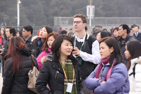 相機(jī)帶我去戰(zhàn)斗 政協(xié)會(huì)場的記者們（組圖）