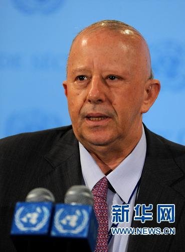 6月4日，聯(lián)合國安理會本月輪值主席、墨西哥常駐聯(lián)合國代表埃萊爾在紐約聯(lián)合國總部的記者會上對媒體發(fā)言。埃萊爾說，安理會將就“天安”號事件進(jìn)行磋商。新華社記者 申宏 攝
