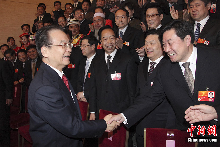 兩會(huì)現(xiàn)場：溫家寶再次與甘肅代表審議報(bào)告