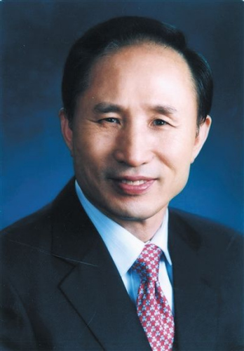 韓總統(tǒng)一家洗清貪腐嫌疑李明博將來能輕松離任