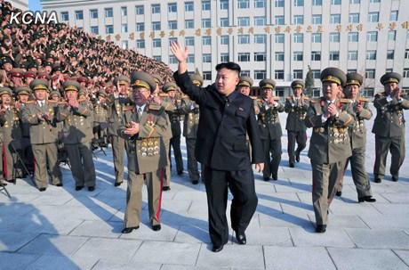 金正恩訪問國家安全保衛(wèi)部，向戰(zhàn)士表達(dá)了祝賀。