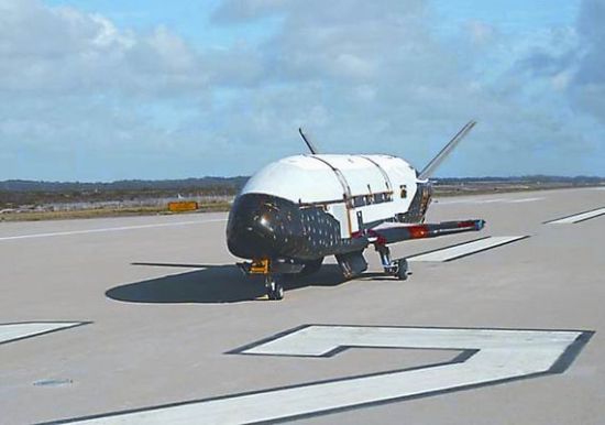 X-37B，美國空軍軌道試驗飛行器src=