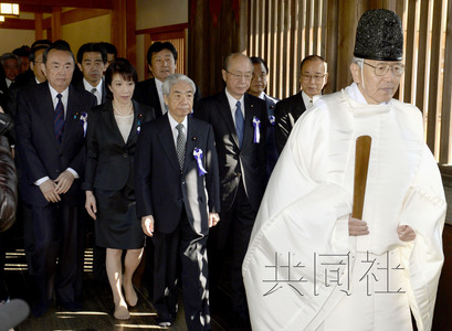 日本168名國會(huì)議員參拜靖國神社政壇產(chǎn)生對(duì)立
