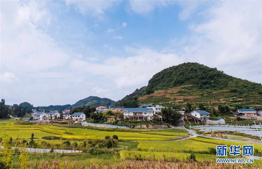 (新華全媒頭條·十九大特別報道·圖文互動)(2)為了全體人民對美好生活的追求——從黨的十九大看黨始終不渝的奮斗目標(biāo)