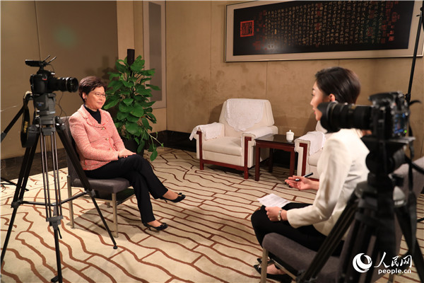香港特別行政區(qū)行政長(zhǎng)官林鄭月娥在北京接受人民網(wǎng)專訪。人民網(wǎng)記者 賈文婷攝