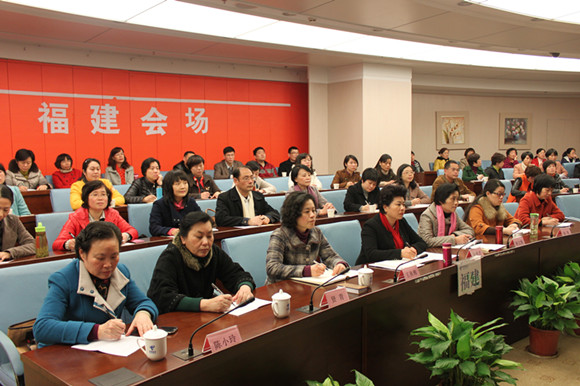 省婦聯(lián)收聽收看全國(guó)婦聯(lián)尋找“最美家庭”活動(dòng)專題工作電視電話會(huì)議并部署家庭建設(shè)年工作