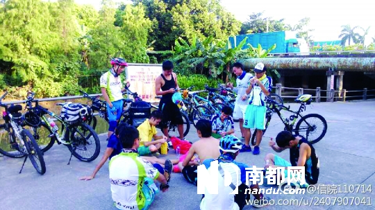 凌晨4時20分，他們從五邑大學出發(fā)。