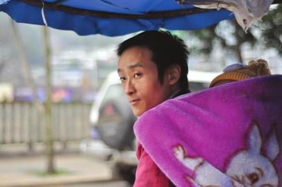 詹圓圓在等待客人。