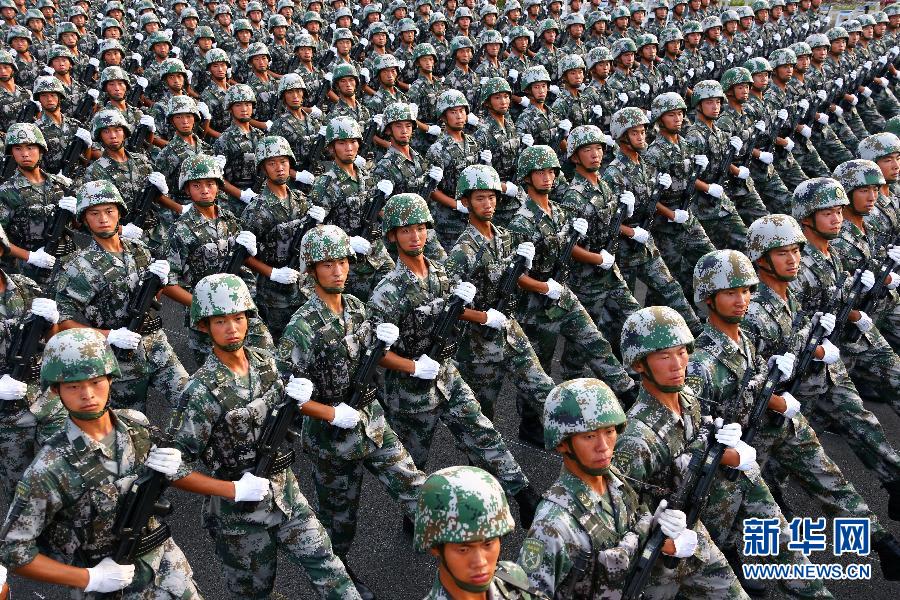 以此分說明為準(zhǔn)?。ň劢归啽D文互動）（4）濃縮輝煌戰(zhàn)史　傳承英雄血脈——走進勝利日大閱兵徒步方隊 